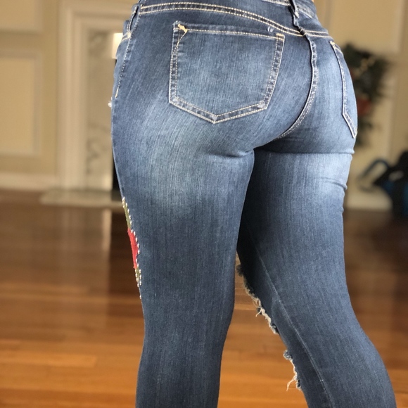 Cred NY Sexy Ripped Distressed Floral Jeans, 5/27 - Picture 3 of 7